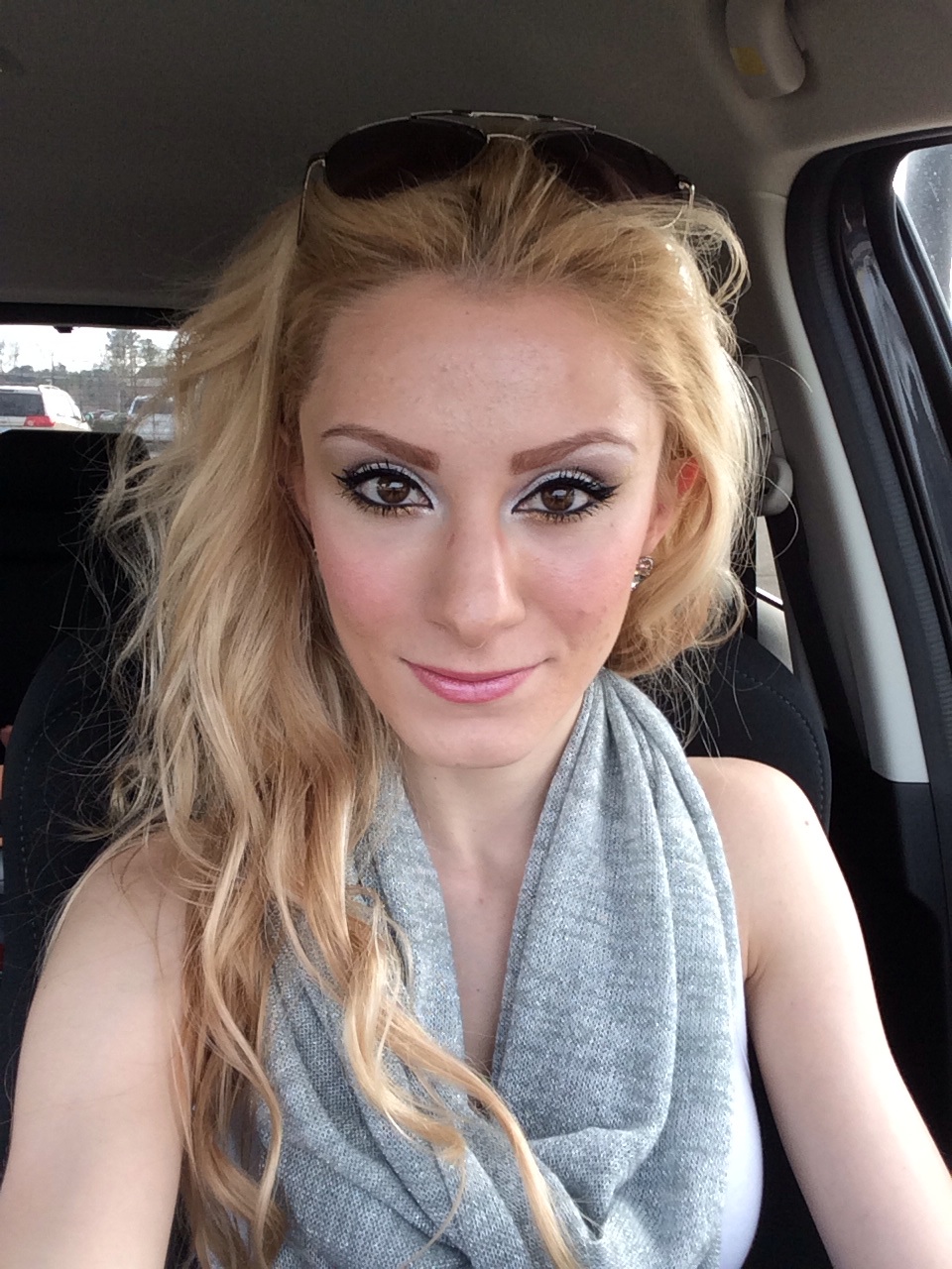This picture is my makeup done WITHOUT highlighting.