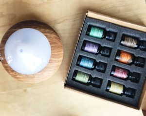 Art Naturals Top 8 Essential Oils and Oil Diffuser Review | All Natural eucalyptus, lemongrass, lavender, peppermint, frankincense, rosemary, sweet orange and tea tree oils.