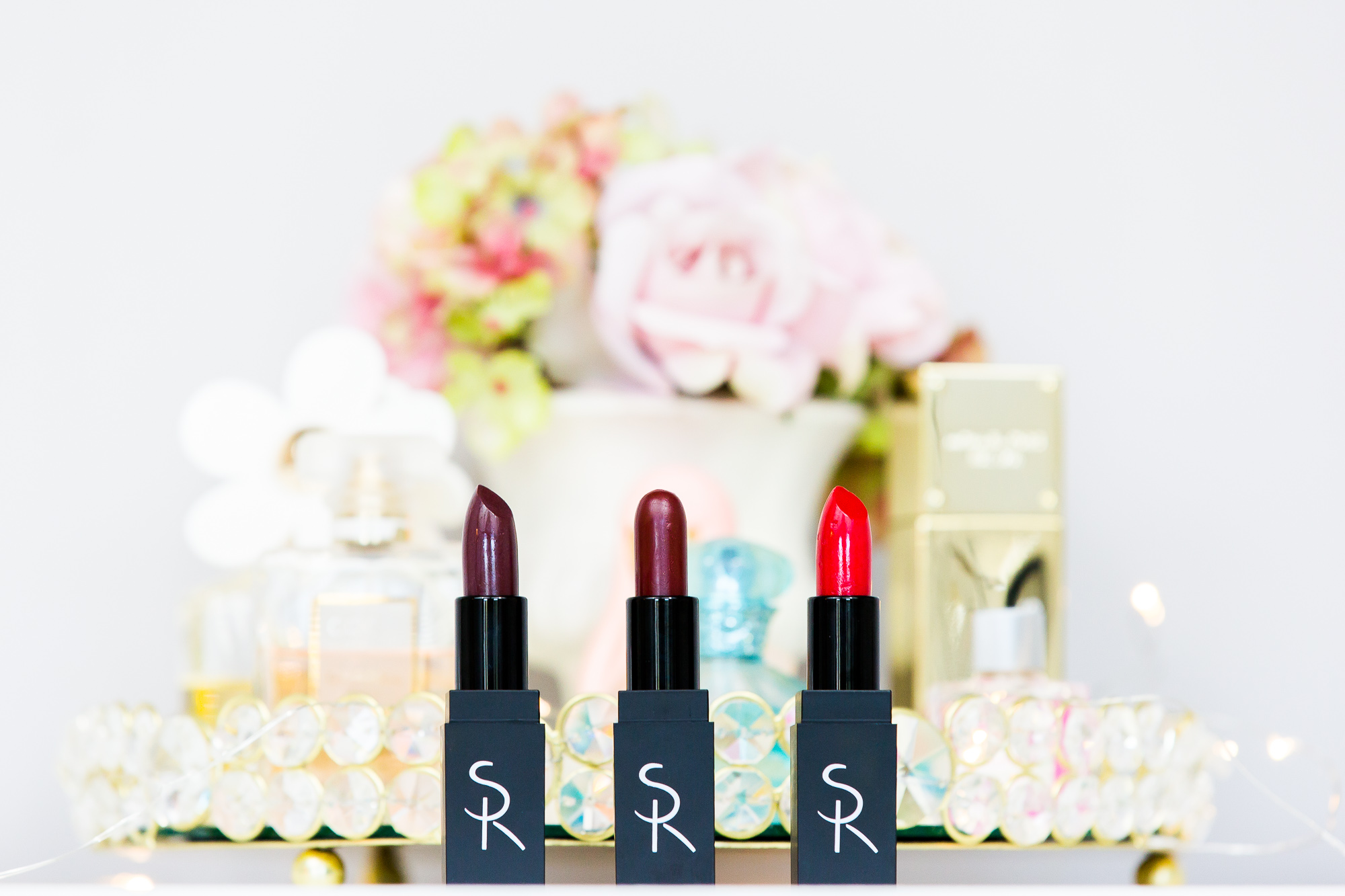 Lifestyle, fashion, and beauty blogger and vlogger Jessica Linn from Linn Style collaborating with SummerReign Cosmetics, a local Durham North Carolina lipstick company started by Ashley Summerville using all natural organic ingredients.