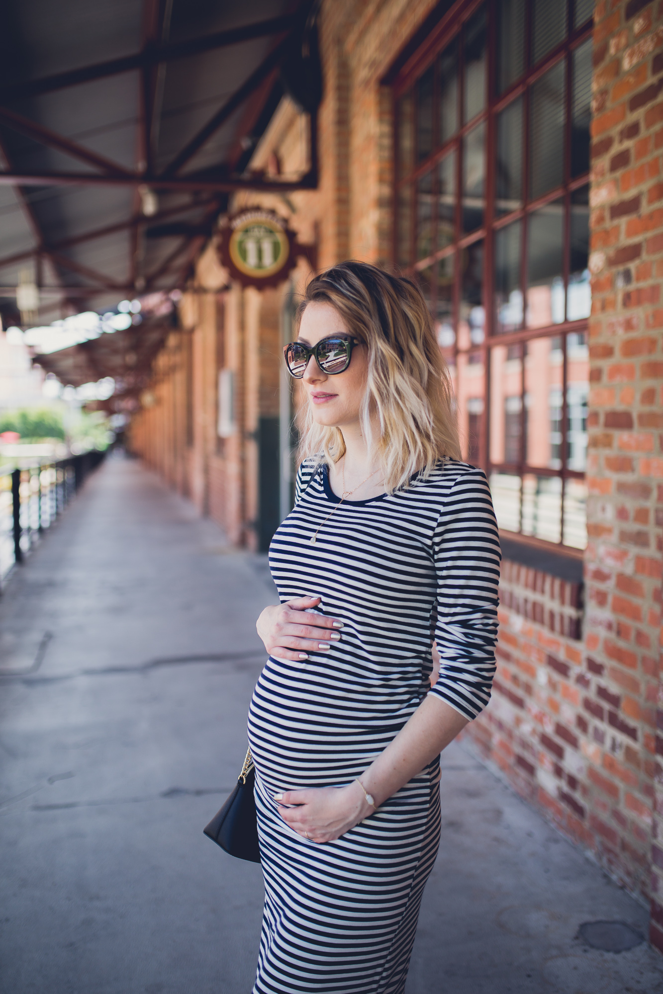 Lifestyle, fashion, and beauty blogger and vlogger Jessica Linn sharing latest Instagram Posts and maternity style outfit inspiration