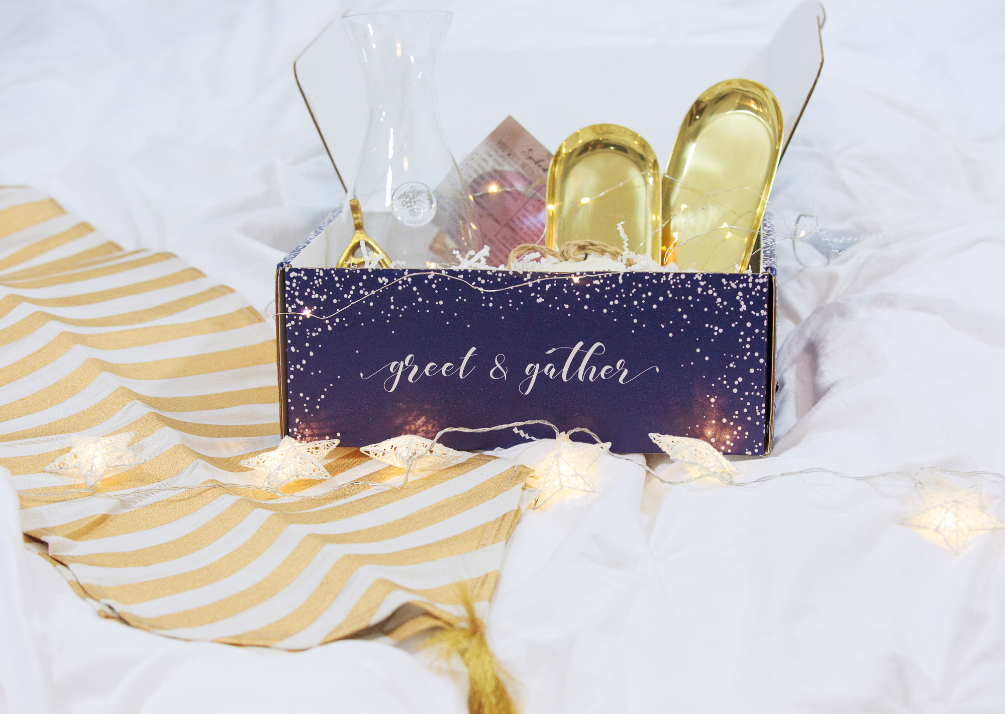 Greet & Gather Event, Party, and Special Occasion Subscription Service to help you host the perfect event! Unboxing by lifestyle and fashion blogger Jessica Linn on Linn Style