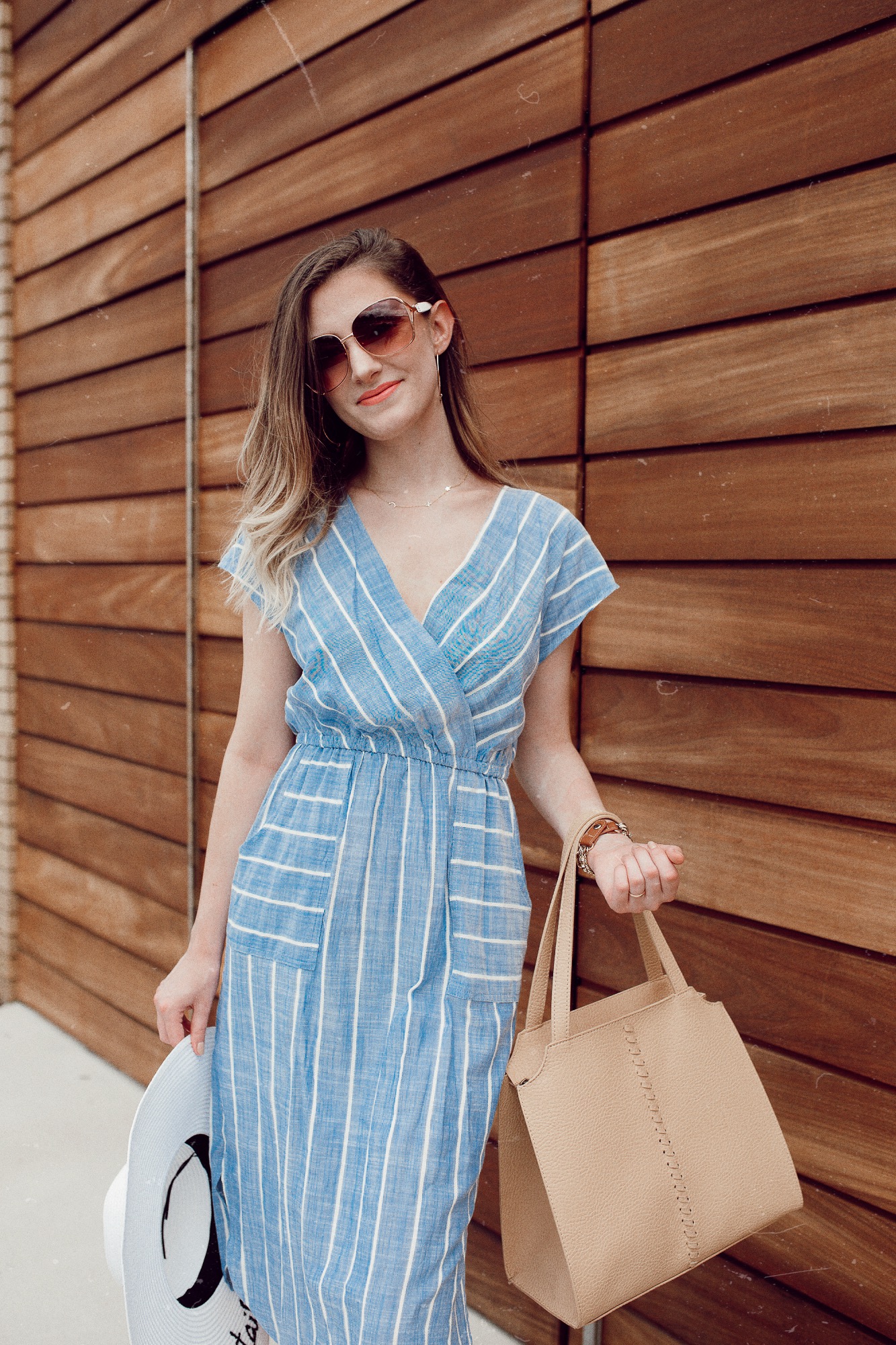 Casual Outfit Ideas | Casual Chic Dress. Casual chic outfit inspiration by North Carolina fashion and lifestyle blogger Jessica Linn.