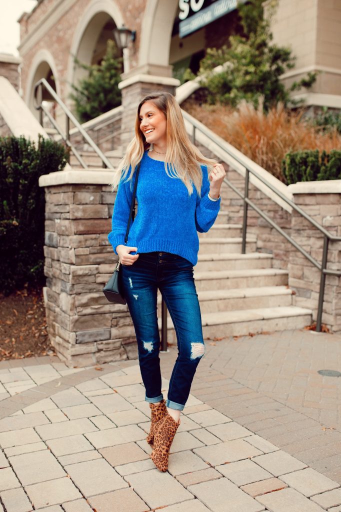 How To Wear A Cropped Sweater When You're Self-Conscious | How To Wear A Crop Top by North Carolina fashion and lifestyle blogger Jessica Linn.