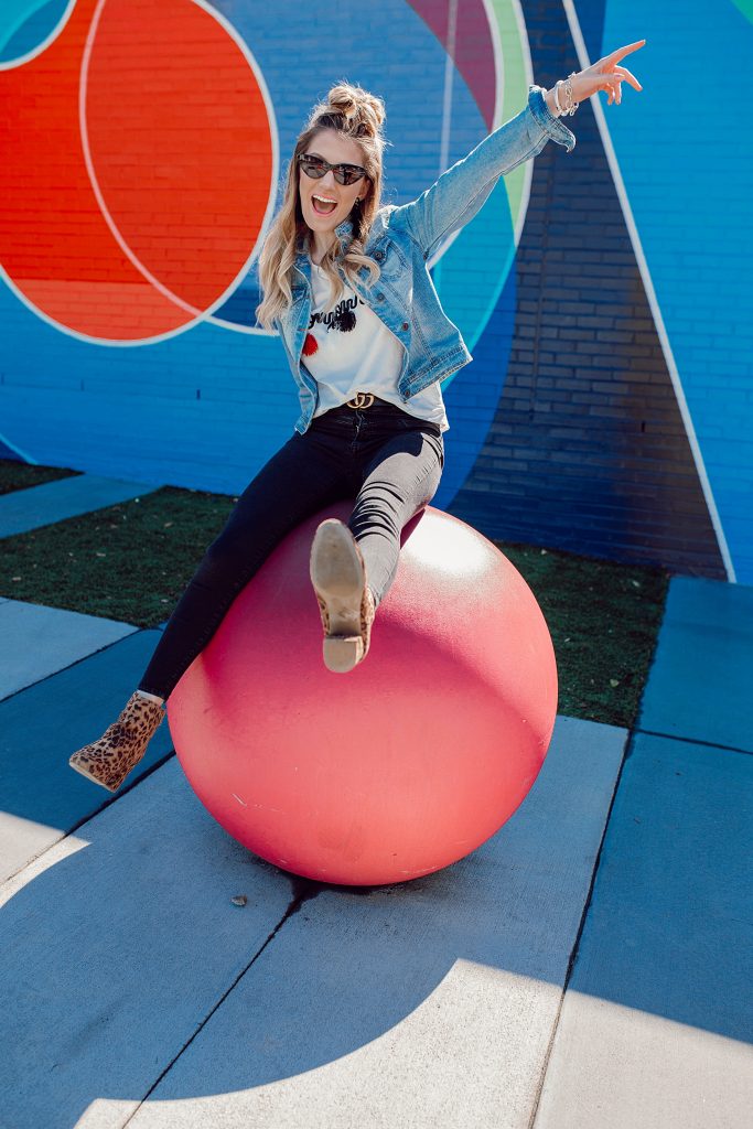 Tassel Bonjour Tee + Colorful Photo Spot in Raleigh NC North Carolina blogger Jessica Linn